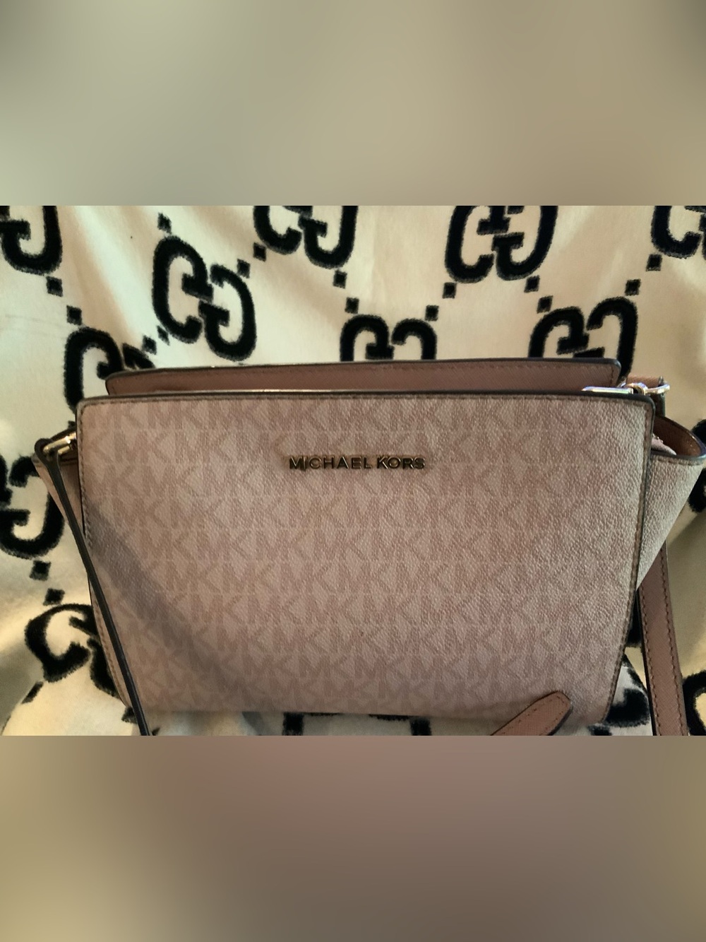 Michael Kors Light Blush Crossbody Purse